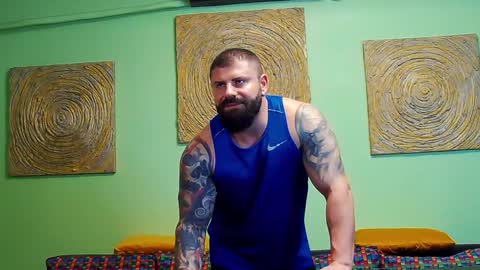 Snapshot of xxtreamleonard chatting on January 31, 10:52 am Xtream Leonard online show from January 31, 10:52 am