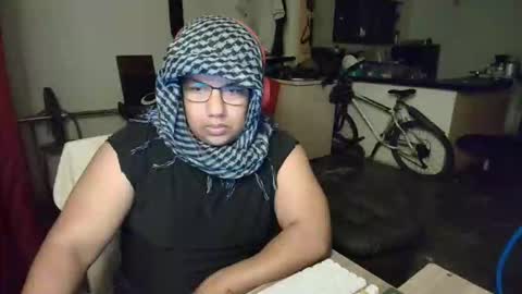 Snapshot of xxx13f2 chatting on January 8, 6:16 am xxx13f2 online show from January 8, 6:16 am