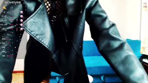 Snapshot of xxx_goddes_xxx chatting on January 13, 1:13 am Andariel online show from January 13, 1:13 am