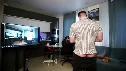     online show from June 14, 11:34 am