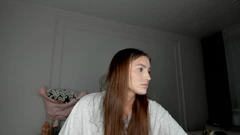 Snapshot of xxx_leila chatting on November 22, 1:43 pm xxx_leila online show from November 22, 1:43 pm