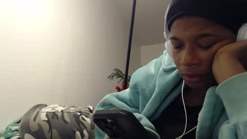 Danielle online show from January 5, 11:30 pm