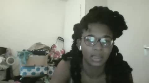 Snapshot of xxxdanidoomsdayxxx chatting on April 5, 4:04 pm Danielle online show from April 5, 4:04 pm