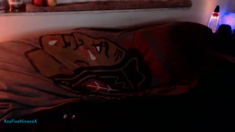 Snapshot of xxxfiveninexxx chatting on December 6, 4:36 am XxxFiveNinexxX online show from December 6, 4:36 am