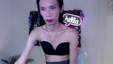 Snapshot of xxxfuckgirlyumsxxx chatting on March 9, 8:10 pm Your Princess Yums online show from March 9, 8:10 pm