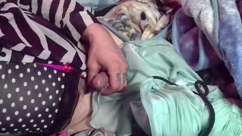 Snapshot of xxxgarterfreekxx chatting on March 4, 12:22 pm Silky Lingerie grrl online show from March 4, 12:22 pm