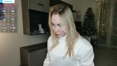 Snapshot of xxxhoneyxx chatting on January 7, 12:55 am Onlyfanz online show from January 7, 12:55 am