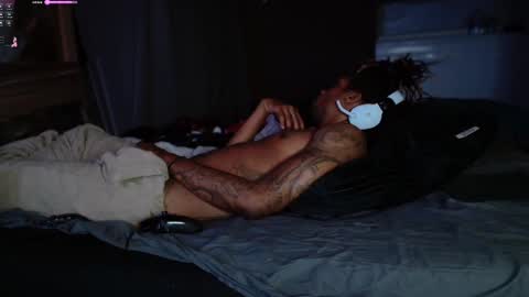 xxxjrstrokesxxx online show from March 10, 10:26 am