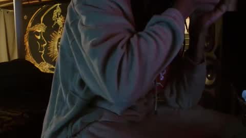 xxxjrstrokesxxx online show from December 14, 11:42 pm