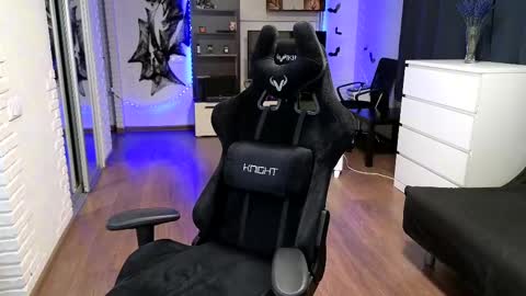 Snapshot of xxxkleoxxx chatting on December 28, 6:08 pm Alisa online show from December 28, 6:08 pm