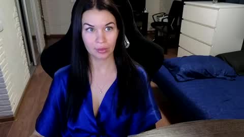 Snapshot of xxxkleoxxx chatting on February 1, 9:40 pm Alisa online show from February 1, 9:40 pm