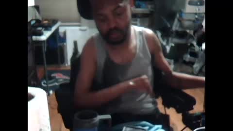 xxxonwheelz online show from November 9, 4:22 am