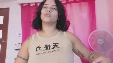 Snapshot of xxxtatianabustyxxx chatting on July 10, 7:16 pm xxxtatianabustyxxx online show from July 10, 7:16 pm