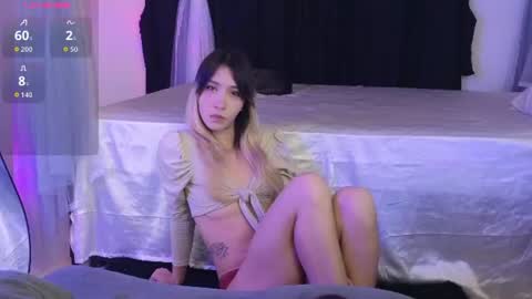 Snapshot of xxxvandersexxx chatting on June 12, 10:47 am July and Fer online show from June 12, 10:47 am
