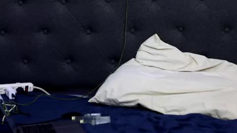 Snapshot of xzavion_ chatting on December 18, 2:28 am Xzavion online show from December 18, 2:28 am