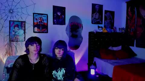 xzerox_ online show from February 3, 6:40 am