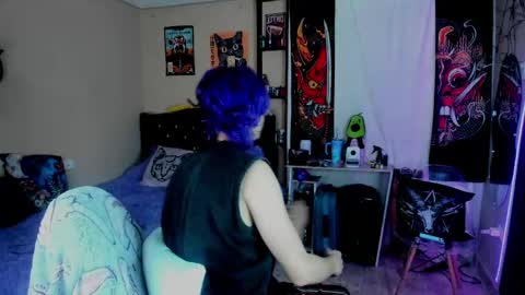 xzerox_ online show from May 6, 9:42 pm