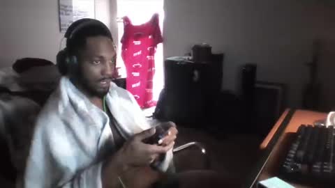 Snapshot of y_sticky chatting on March 8, 7:09 pm y_sticky online show from March 8, 7:09 pm