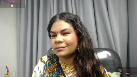 Snapshot of yaazhini457034 chatting on May 6, 11:48 am yazhini online show from May 6, 11:48 am