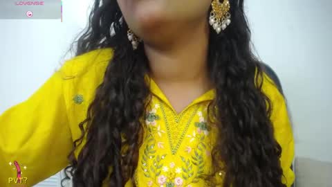 Snapshot of yaazhini457034 chatting on May 20, 12:11 pm yazhini online show from May 20, 12:11 pm