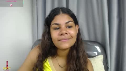 Snapshot of yaazhini457034 chatting on June 1, 11:45 am yazhini online show from June 1, 11:45 am