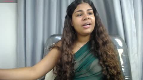 Snapshot of yaazhini457034 chatting on June 2, 11:56 am yazhini online show from June 2, 11:56 am