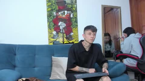 Snapshot of yake_elizabeth chatting on May 19, 7:20 pm yake elizabeth online show from May 19, 7:20 pm