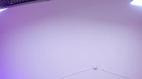 Snapshot of yalezka_ chatting on May 16, 10:36 am Yalezka online show from May 16, 10:36 am