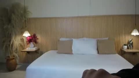 Snapshot of yalezka_ chatting on June 17, 3:53 am Yalezka online show from June 17, 3:53 am