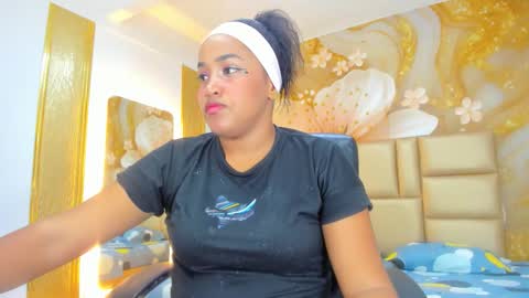 Naomi online show from February 18, 7:32 pm