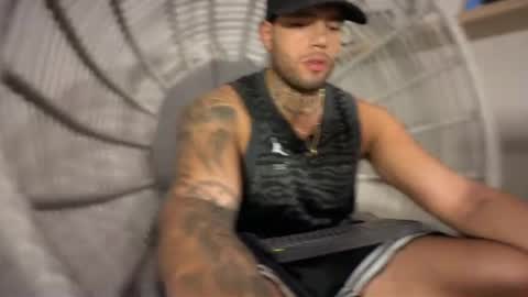 Snapshot of yamp_bigcock chatting on August 8, 2:25 am yamp sambrano online show from August 8, 2:25 am