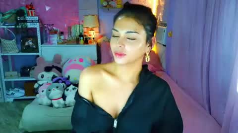 Snapshot of yang_audreylone chatting on June 19, 6:45 pm YANG AUDREY LONE online show from June 19, 6:45 pm