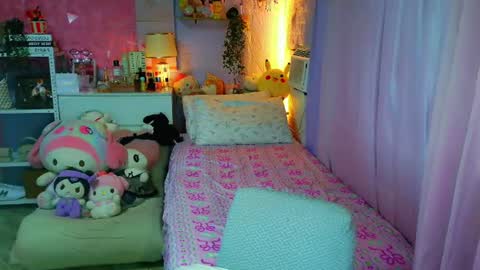 Snapshot of yang_audreylone chatting on July 4, 12:39 am YANG AUDREY LONE online show from July 4, 12:39 am