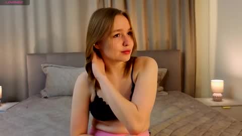 Kate online show from November 20, 1:33 pm