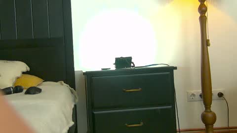 Snapshot of yanira_ass_ chatting on May 24, 4:17 am yanira_ass_ online show from May 24, 4:17 am