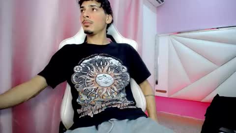 DANILO online show from December 17, 6:30 am