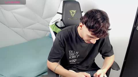 DANILO P online show from November 16, 3:34 am