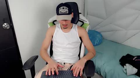 DANILO P online show from November 17, 4:51 am