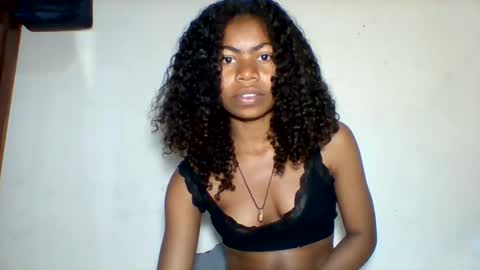 Snapshot of yannick_01 chatting on May 31, 8:43 pm yannick_01 online show from May 31, 8:43 pm