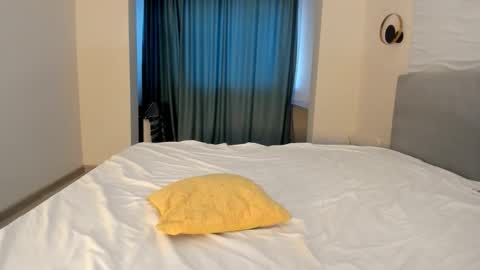 Snapshot of yanyaan chatting on November 13, 5:28 am Yana online show from November 13, 5:28 am