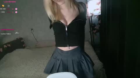 Anny online show from March 11, 3:18 pm