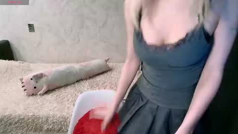 Snapshot of yape_anne chatting on June 18, 4:22 pm Anny online show from June 18, 4:22 pm