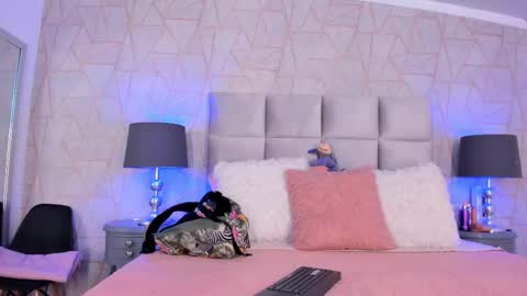 Yara Bliss  online show from March 14, 12:17 am