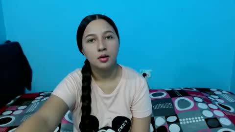 yara_breeze online show from May 20, 1:34 am