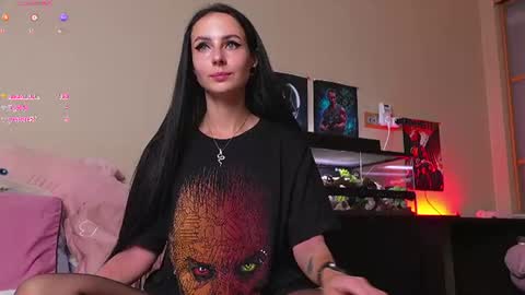 Snapshot of yaraliebe chatting on July 25, 7:17 am Yara online show from July 25, 7:17 am