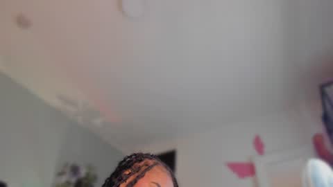 Snapshot of yarirose chatting on July 31, 4:12 am Yary online show from July 31, 4:12 am
