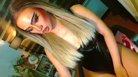 miss yasii online show from April 30, 8:57 pm