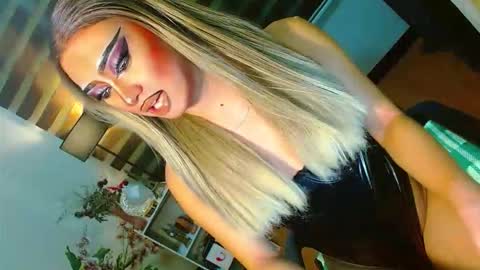 miss yasii online show from May 2, 4:01 pm