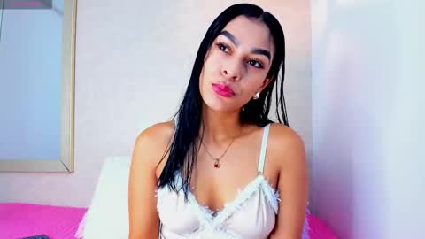 Snapshot of yasiir_0229 chatting on November 1, 4:25 am Yasiir online show from November 1, 4:25 am