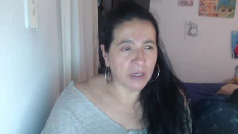 Snapshot of yasmin_love85 chatting on July 14, 2:01 pm yasmin_love85 online show from July 14, 2:01 pm
